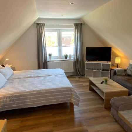 Ferienwohnung Ausguck Йевер Екстериор снимка